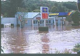 flood-2004-sunoco.jpg