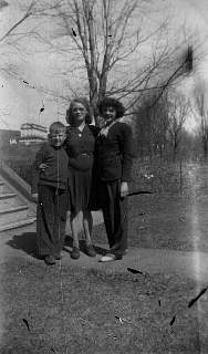 vera-mae-john-dagion1946-parkston.jpg