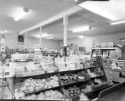 ValleyMarket-1966-2.jpg